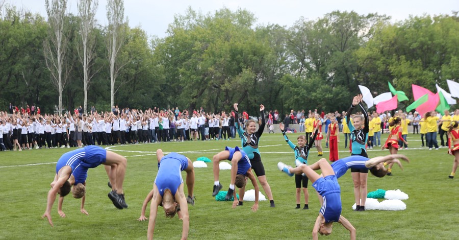 На День города в Днепропетровске побили рекорд страны по фитнесс-маршам