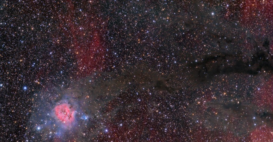 Астрономы показали снимки удивительной туманности, известной под именем 
