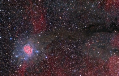 Астрономы показали снимки удивительной туманности, известной под именем 