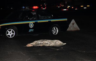 Под Одессой пьяный водитель насмерть сбил мужчину и кидался на гаишников