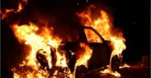 В Одессе ночью испепелили Mercedes бизнесмена