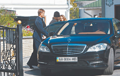 Настоятель Лавры в прямом эфире назвал журналистку шавкой 