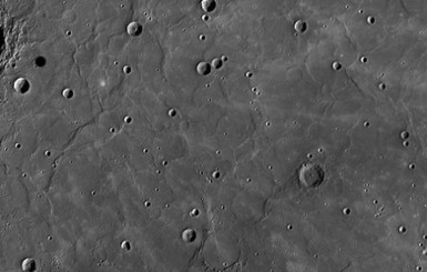 Космический зонд Messenger разгадал загадку удивительной поверхности Меркурия