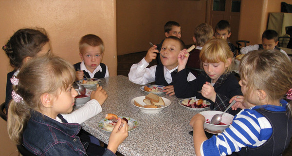 Обед в школе обходится почти в девять гривен