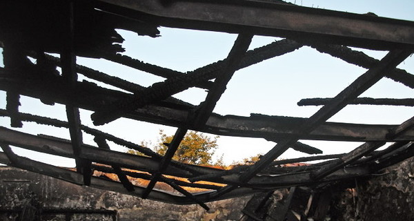 В Донбассе неизвестные пироманы сожгли пять молитвенных домов