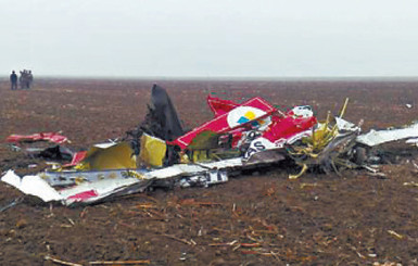 Новая авиакатастрофа в Крыму: Частный самолет рухнул в поле  