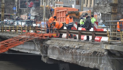 В Киеве начались ремонтные работы на мосту Шулявского путепровода