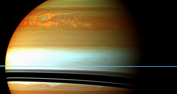 Космический исследовательский аппарат зафиксировал мощный температурный скачок на Сатурне