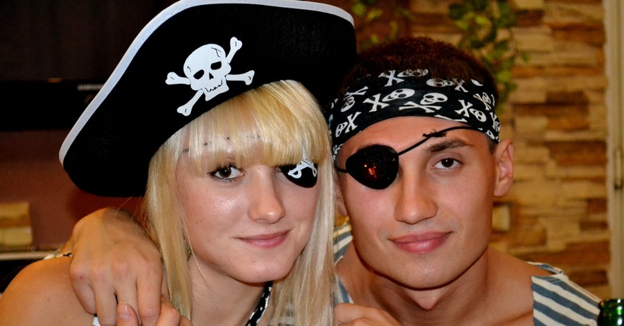 Хэллоуин в Запорожье: Все хотят быть кошками и пиратами