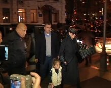 Дженнифер Лопес прилетела в Киев с двумя детьми
