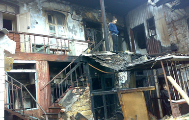 На Молдаванке горел дом: Пожарные наперегонки спасали кролика
