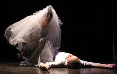 В новом спектакле по сценарию погибшей одесситки Яблонской обижают детей и ранят души