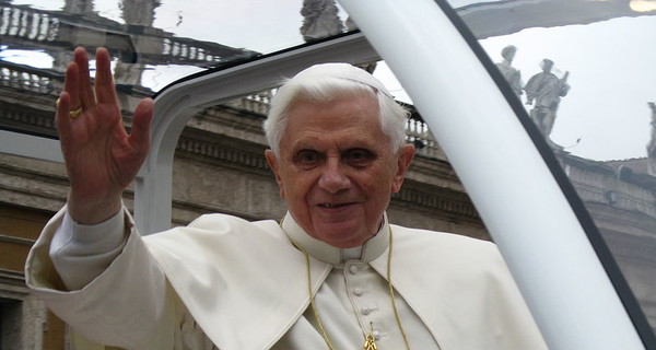 Папа Бенедикт XVI будет вести микроблог в Twitter