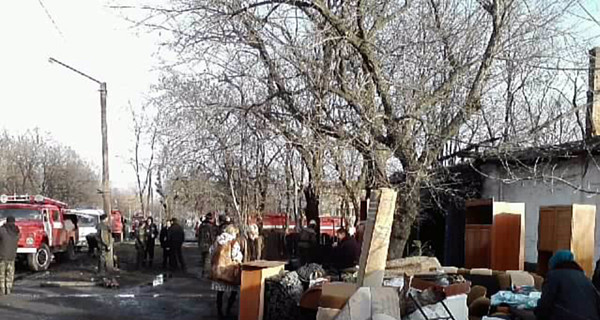 Пожар в Луганской области оставил без крова 12 семей