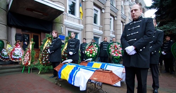 В Одессе почтили память офицеров, погибших в страшном ДТП