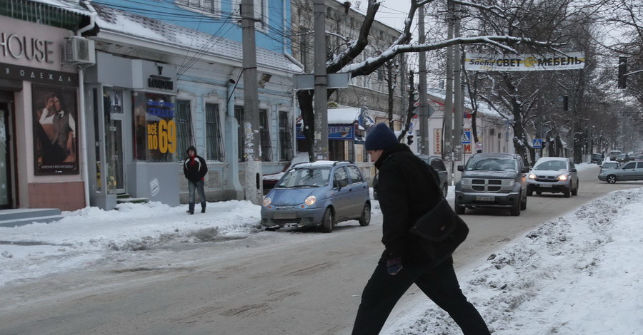 Ждем зиму на полуострове: Коммунальщики запасаются песком, а энергетики боятся ледяного дождя