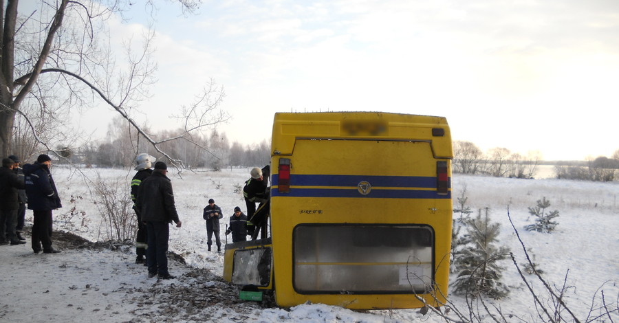 Большинство пострадавших в аварии маршрутки под Львовом врачи отпустили домой