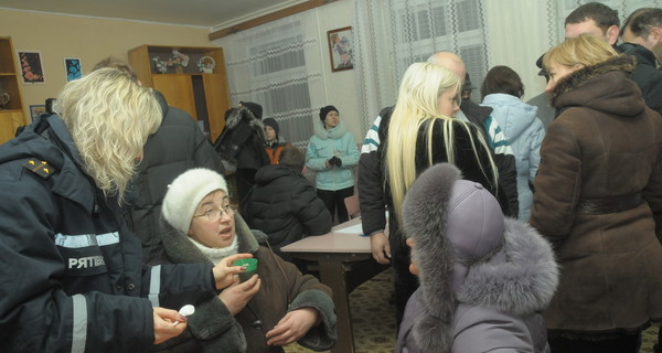 Пострадавшим во время взрыва в Харькове не хватает еды и теплой одежды