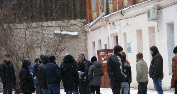 Дом убитого судьи окружила милиция