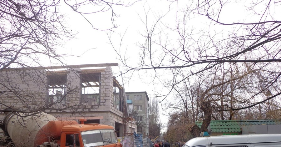 На одесском поселке Котовского рухнул строящийся дом