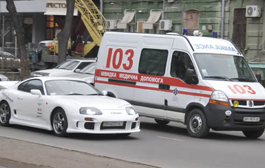 В Одессе водителей, не пропускающих спецавто, будут записывать на видео