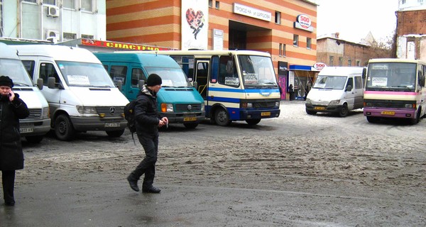 Маршрутчики грозят поднять цену за проезд до шести гривен