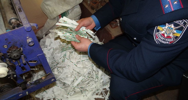 Мошенники печатали липовые акцизные марки для Украины и Европы 