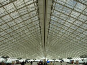 США: аэропорты возобновляют работу после шторма 