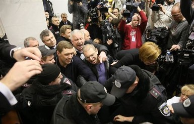 После суда над Тимошенко один из правоохранителей попал в больницу