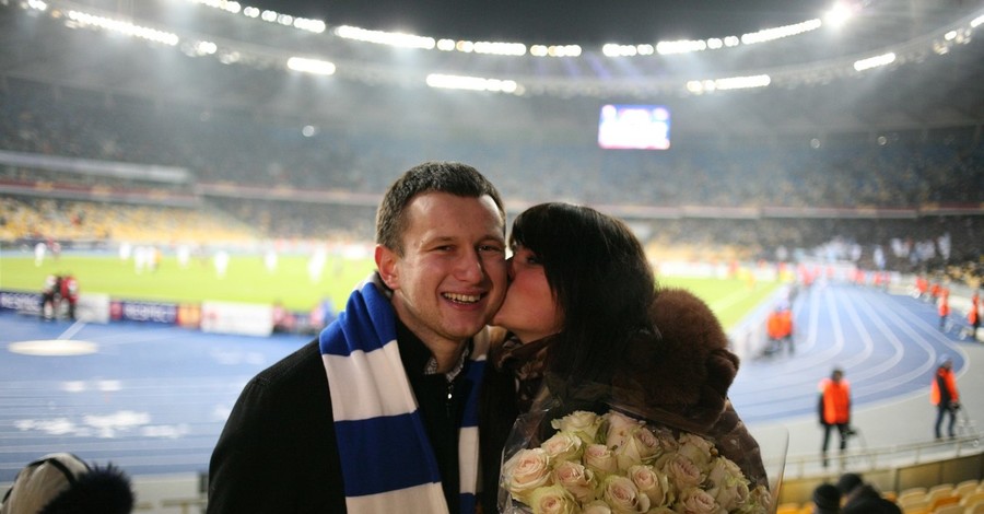 По свистку судьи… предложил руку и сердце