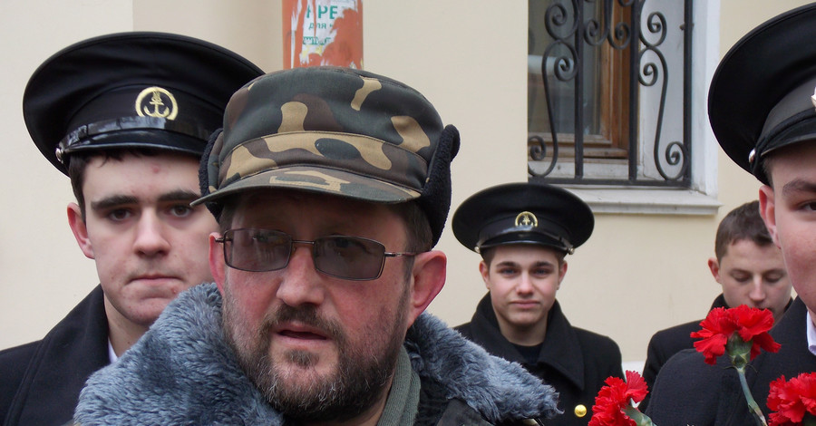 Чугунные ворота, весом в 300 килограммов, придавили одессита у самого дома