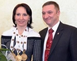 Звезда украинкого биатлона выходит замуж за депутата 