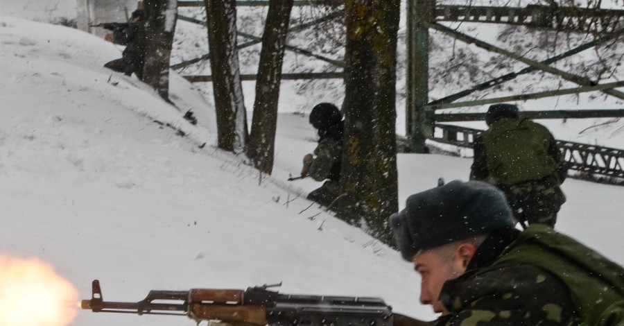 Армия к 2017 году станет полностью контрактной 