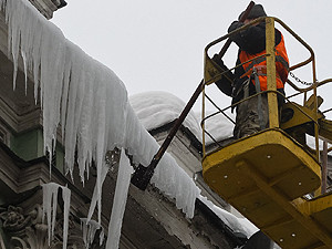 Итоги зимы по-киевски: Чаще всего горожан беспокоила плохая уборка снега и перебои с отоплением
