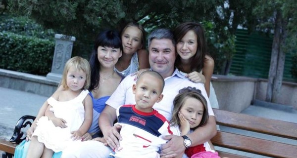 В гостях у семьи погибшего крымского мэра побывала телепрограмма