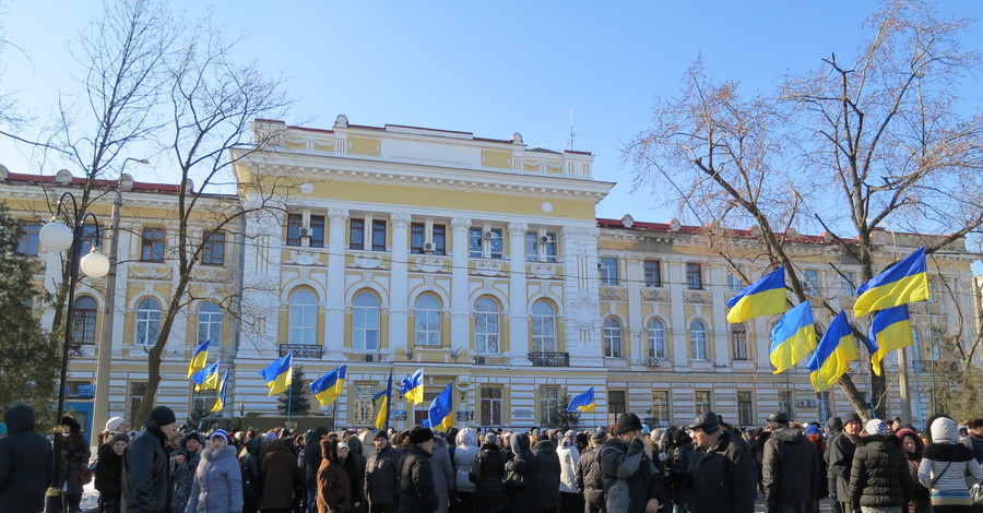В Харькове 3 тысячи человек вышли на митинг под стенами Апелляционного суда, чтобы напомнить Юлии Тимошенко, что закон один для всех