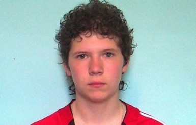 Раненая футболистка пробует разговаривать и садиться  