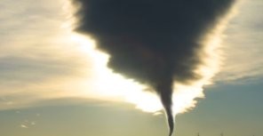 В Крыму смерч оставил предприятие без крыши