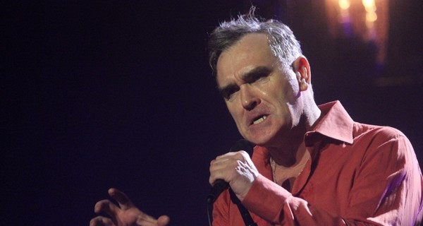 Известный рокер Моррисси госпитализирован с двусторонней пневмонией