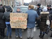В Черкассах больные с почечной недостаточностью перекрыли дорогу в центре города