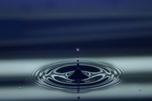 Огромное пятно нефти в Черном море движется в сторону Румынии