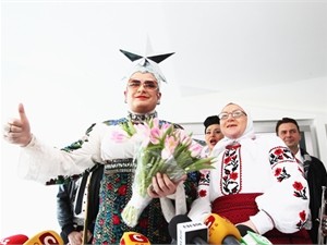 Вера Сердючка рассказала, как заработала стакан кефира за хорошее поведение