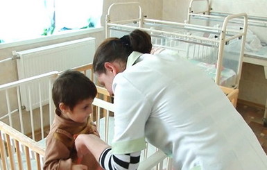 На Закарпатье охранник спас замерзающего  мальчика