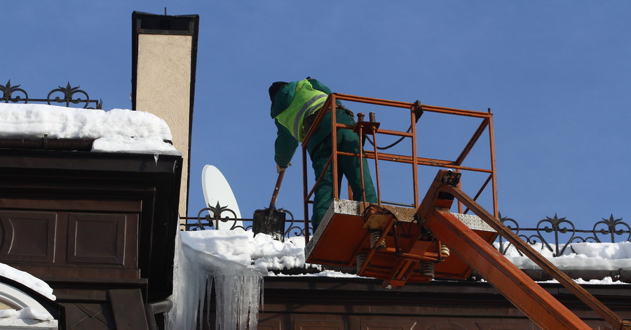 В делах сосулек-убийц нашли крайних