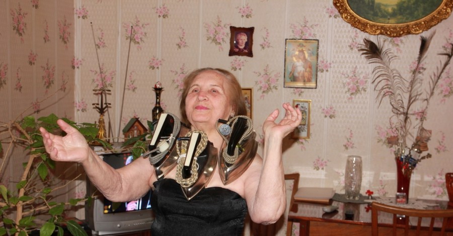 Три утюга на грудь - и в пляс!