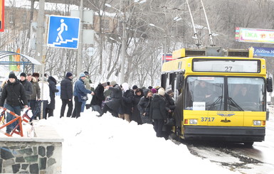 Транспортный коллапс в Киеве продлится до конца недели