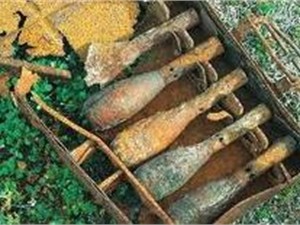 Киевляне, копая могилу, наткнулись на военный снаряд 