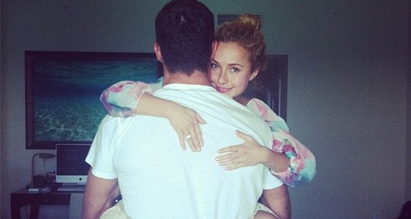 Невеста Кличко похвасталась обручальным кольцом