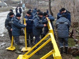 На Ивано-Франковщине срочно строят дамбы
