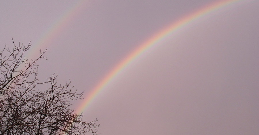 Днепропетровское небо осветила необычная радуга